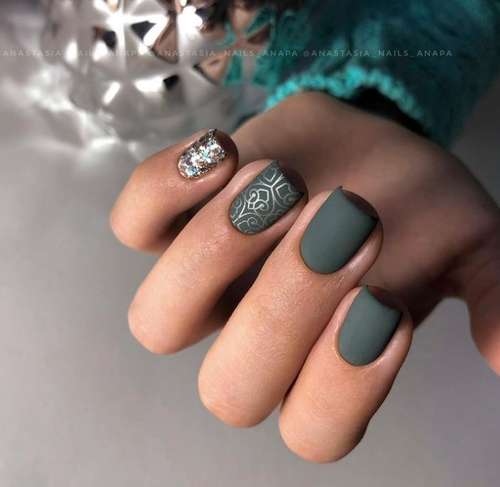 Two-tone manicure: photo, combination of two colors in nail design