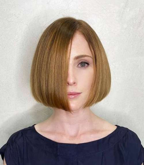 Short haircuts for women without bangs 2021: photos, fashion news