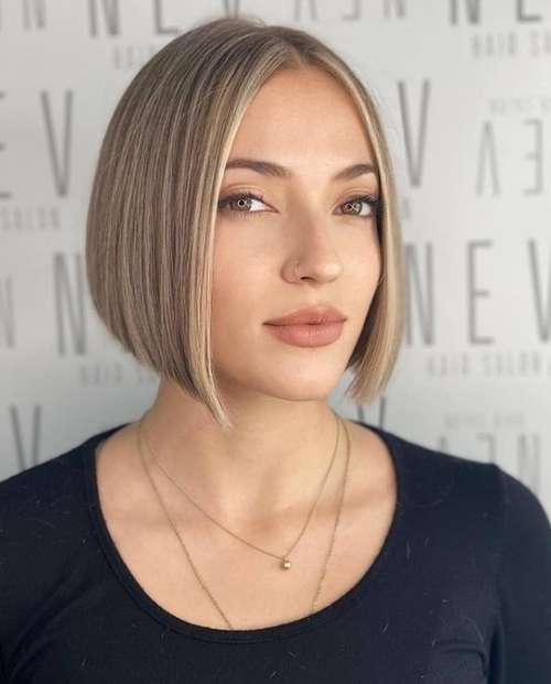 Short haircuts for women without bangs 2021: photos, fashion news