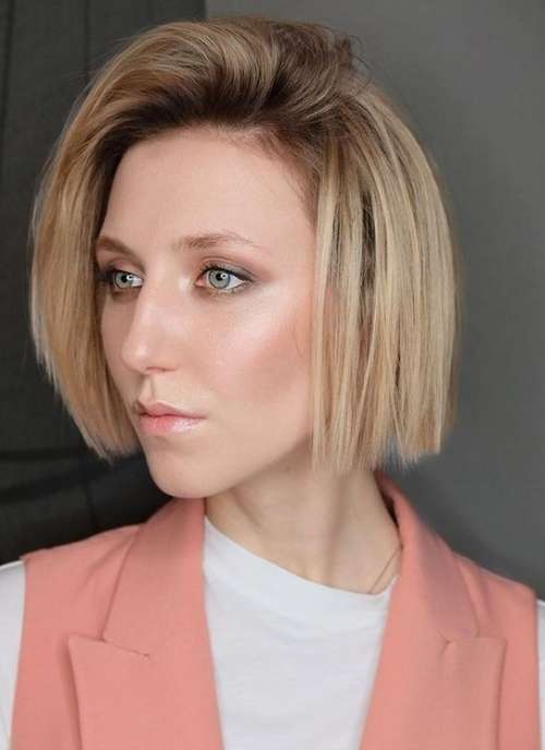 Short haircuts for women without bangs 2021: photos, fashion news