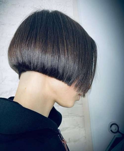 Short haircuts for women without bangs 2021: photos, fashion news