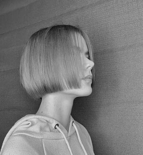 Short haircuts for women without bangs 2021: photos, fashion news