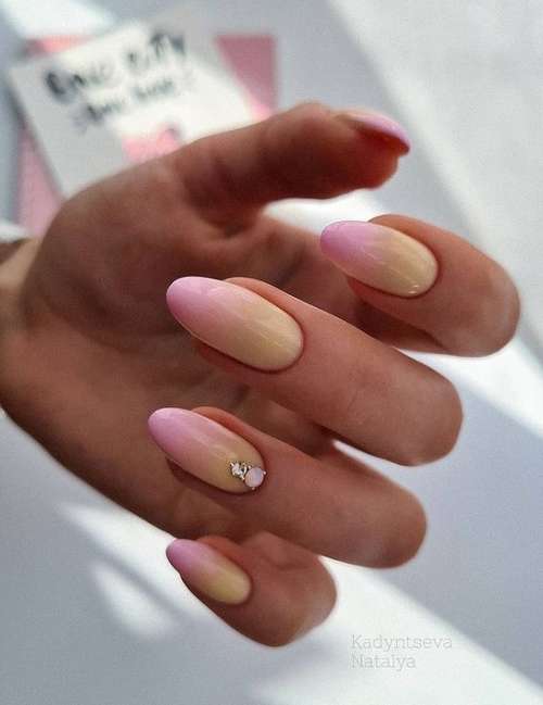 Pink manicure 2021: fashionable novelties of pink manicure