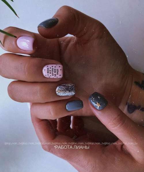 Manicure in pink and gray tones with sparkles