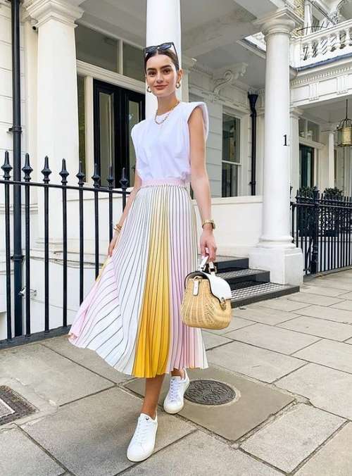 Midi skirt 2021: what to wear, fashion models in the photo