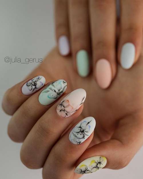 Delicate short manicure ideas