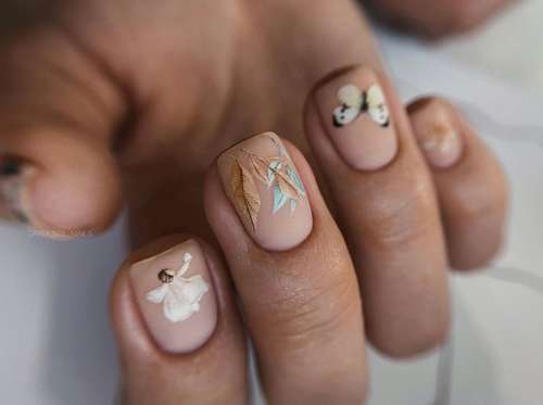 Delicate manicure for short nails 2021: photos, new designs