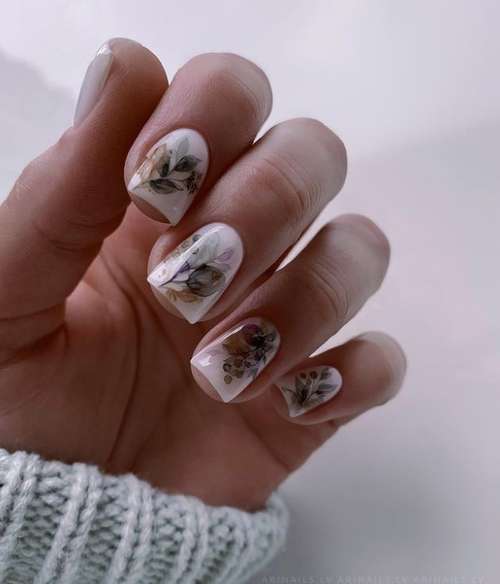 Delicate manicure for short nails 2021: photos, new designs