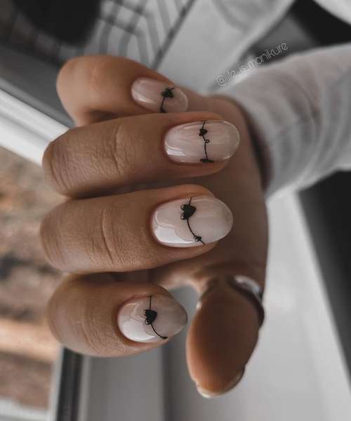 Delicate manicure for short nails 2021: photos, new designs