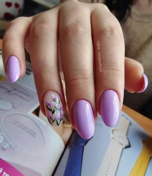 Lilac manicure with flowers