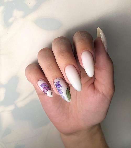 Lilac manicure 2021: beautiful new items, photo with design