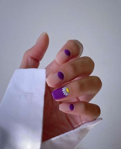 Lilac manicure 2021: beautiful new items, photo with design