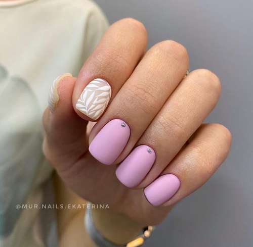 Lilac manicure 2021: beautiful new items, photo with design