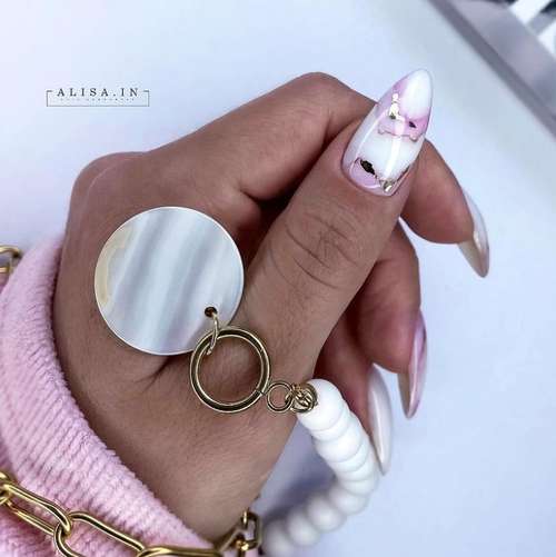 Lilac manicure 2021: beautiful new items, photo with design