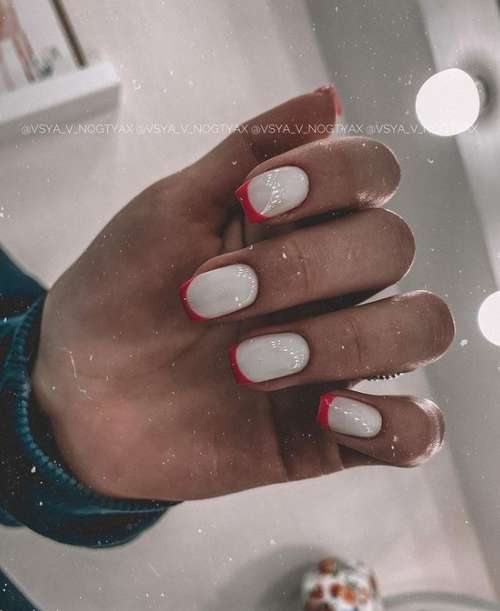 Cross-milk French short nails