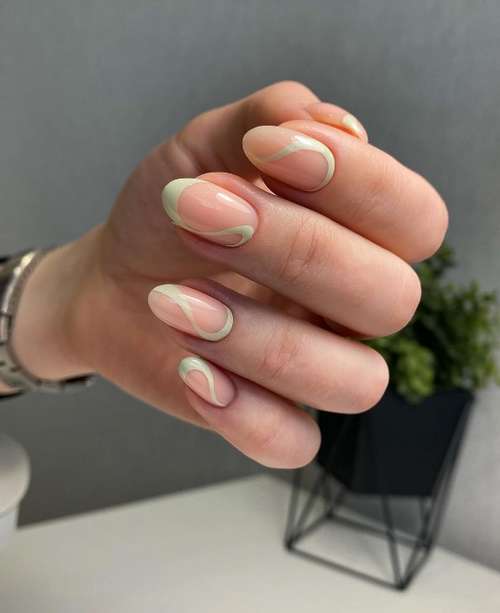 Ongles courts français menthe