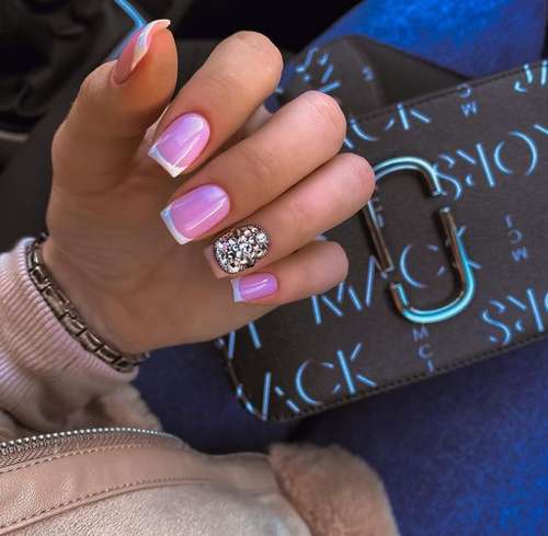 Colored jacket for short nails: photo design 2021, trends