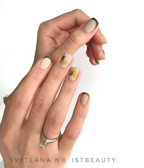 Colored jacket for short nails: photo design 2021, trends