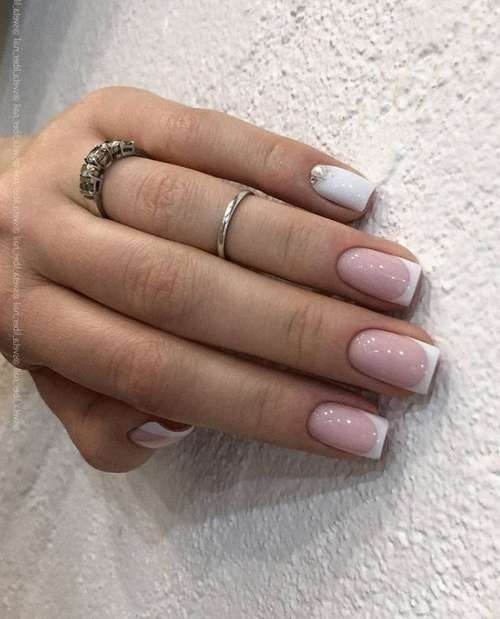 Colored jacket for short nails: photo design 2021, trends