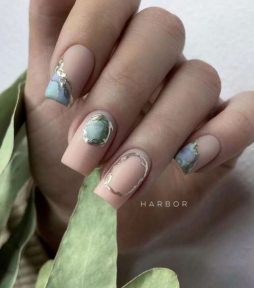 Manicure with divorces 2021: nail design, photo news