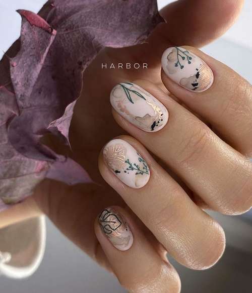 Manicure with divorces 2021: nail design, photo news