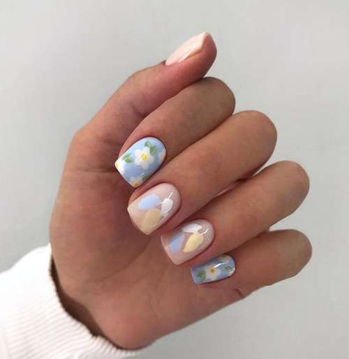 Manicure with a pattern for short nails: trends 2021, photos