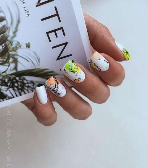 Manicure with a pattern for short nails: trends 2021, photos