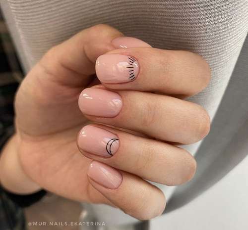 Dessin simple sur ongles courts
