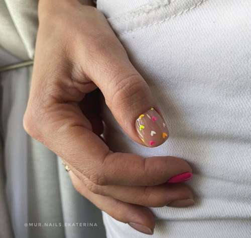 Manucure avec un motif pour les ongles courts: tendances 2021, photos