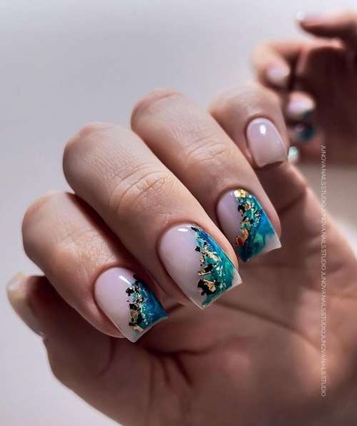 Manicure with a pattern for short nails: trends 2021, photos