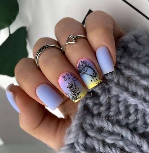 Spring designs on short nails