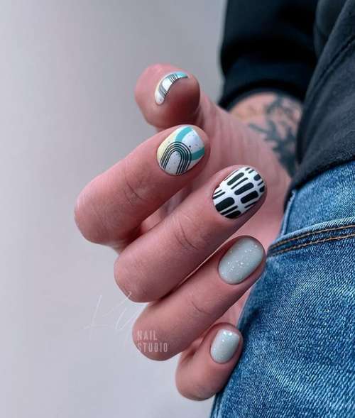 Manicure with a pattern for short nails: trends 2021, photos