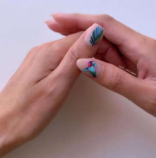 Dessins sur les ongles