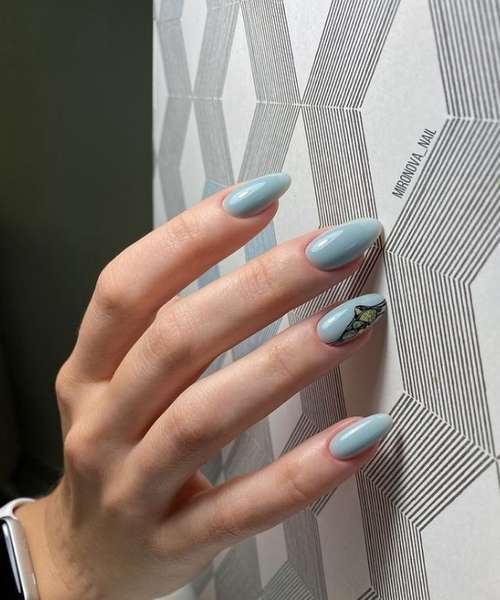 Translucent manicure with a design 2021-2022: photo novelties