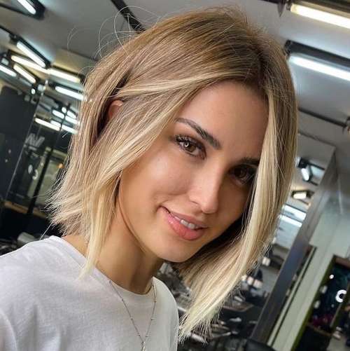 Fashionable haircuts for girls in the photo