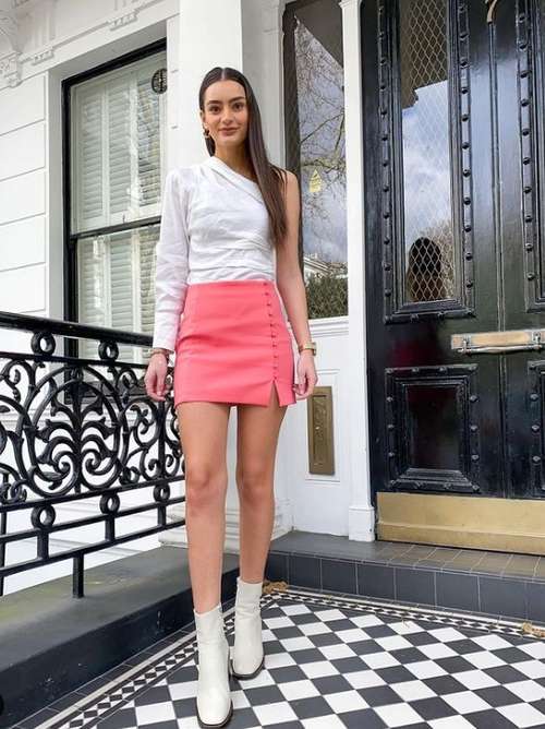 Trendy slit skirts: photos with what to wear, trends 2021