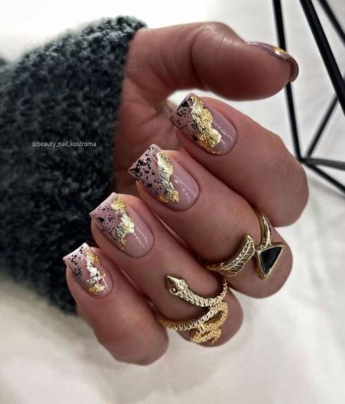 Beige manicure 2021-2022: new nail designs