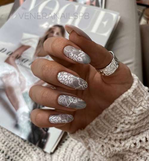 Beige manicure 2021-2022: new nail designs