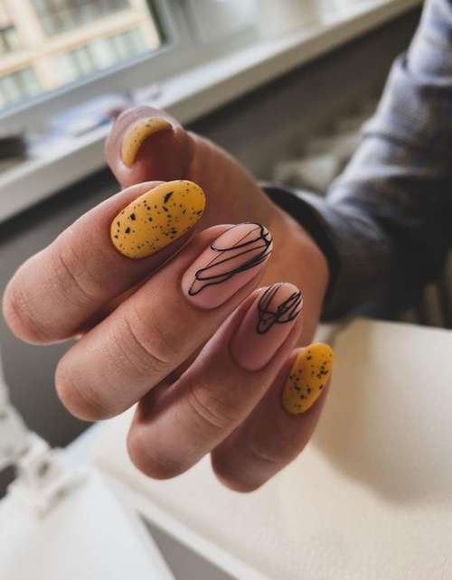 Quail egg nude nail design