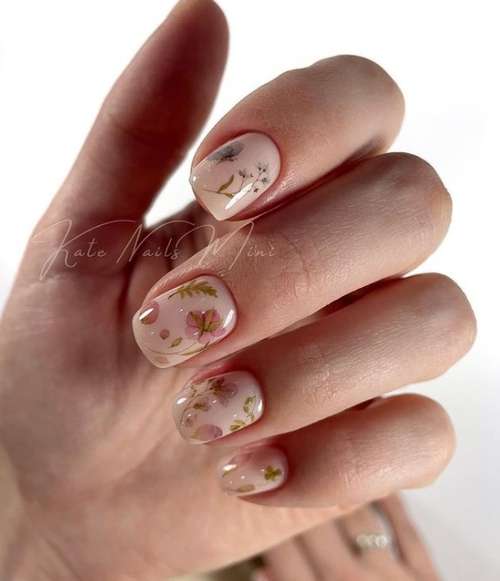 Beige manicure 2021-2022: new nail designs