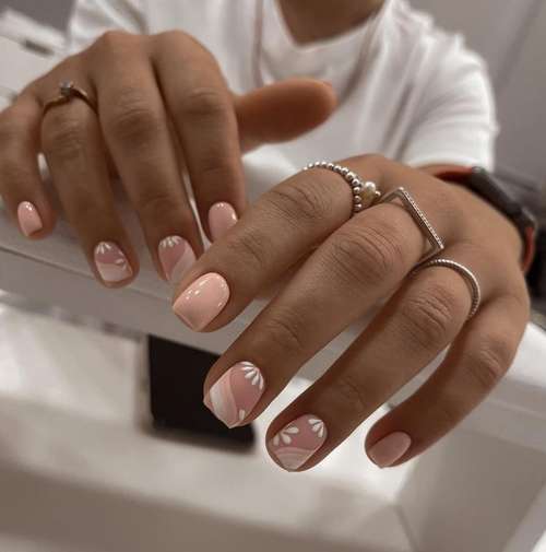 Beige manicure 2021-2022: new nail designs