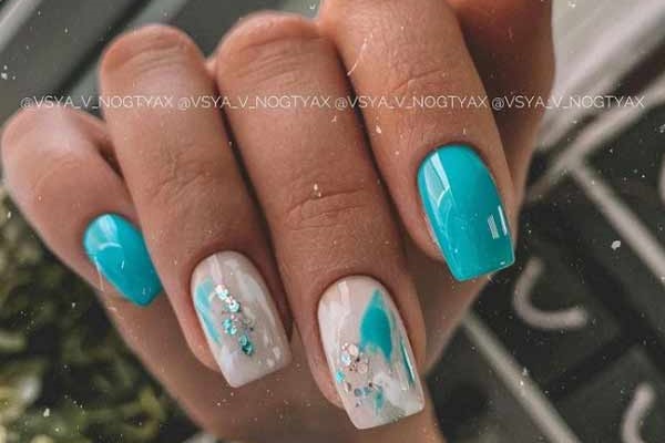 Conception de tendances de manucure turquoise