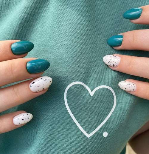 Turquoise manicure 2021-2022: a photo of new ideas, an overview of trends