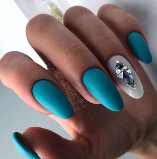 Matte turquoise manicure rhinestones