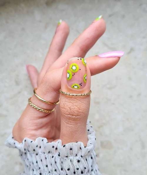 Quail egg manicure 2021: photos of the newest ideas