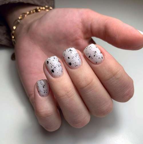 Quail egg manicure 2021: photos of the newest ideas