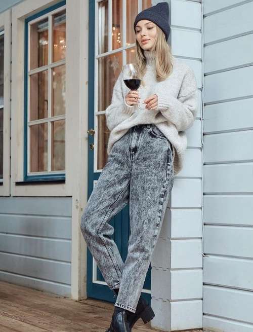 Fashionable jeans fall-winter 2021-2022: trends, photos