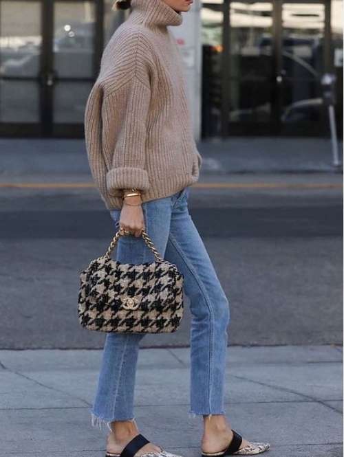 Fashionable jeans fall-winter 2021-2022: trends, photos