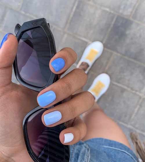 Marine ombre manicure