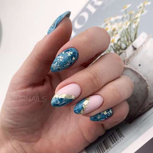 Manicure sea on nails